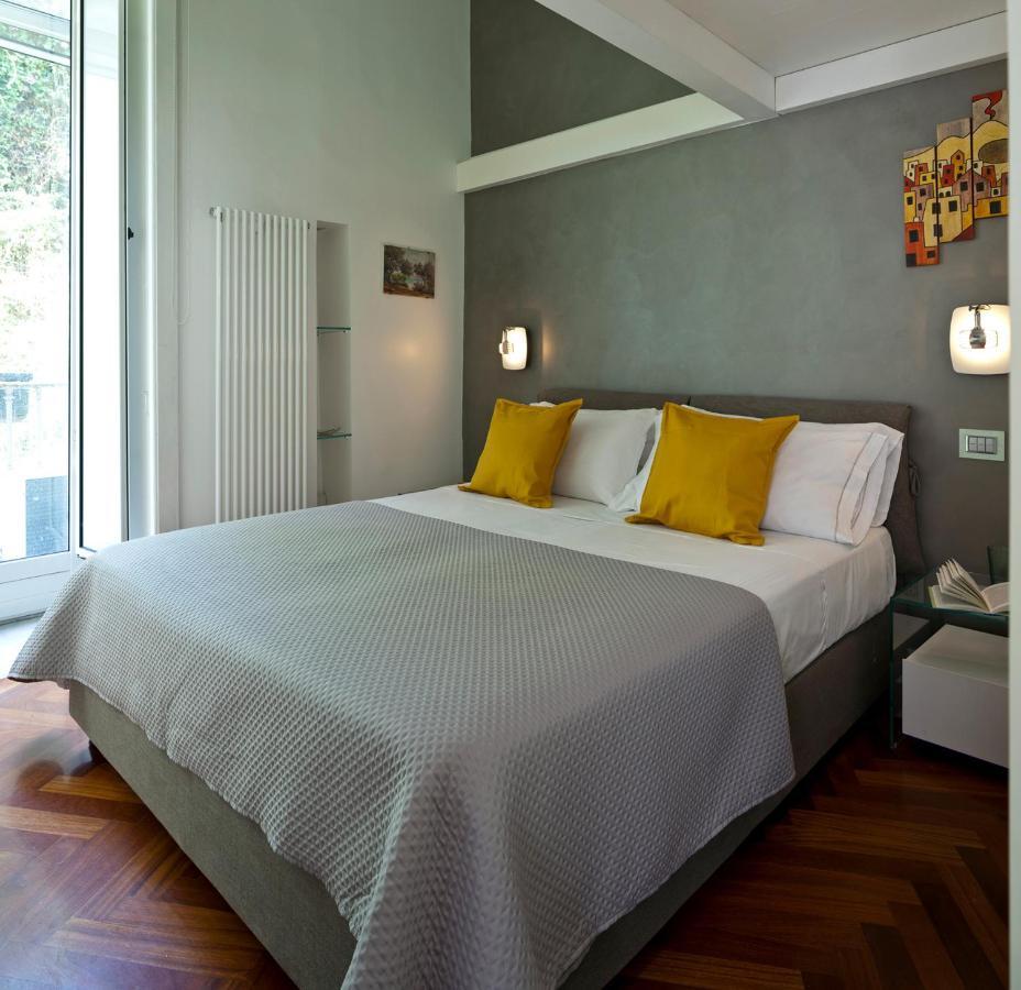 Elegant Apartment At Chiaia By Wonderful Italy Neapel Exterior foto