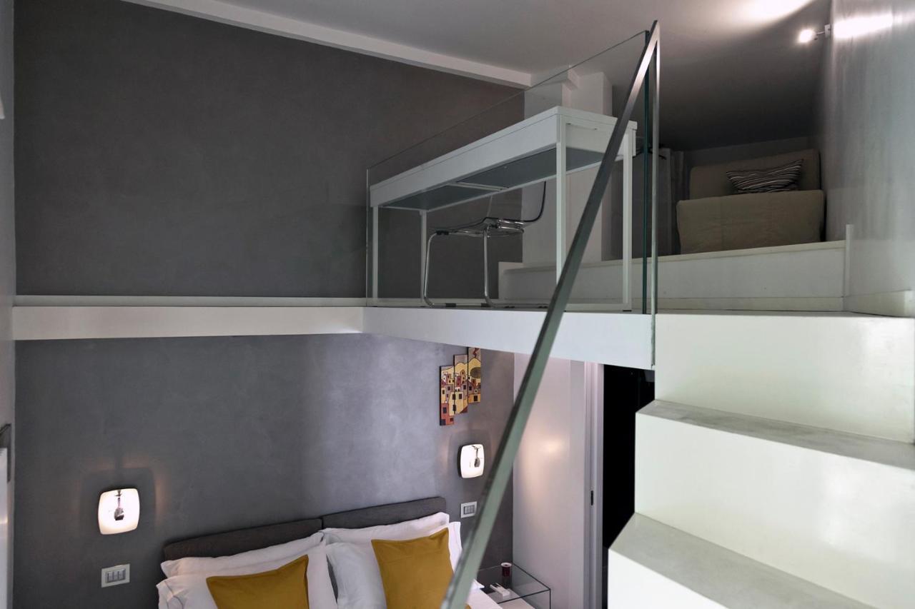 Elegant Apartment At Chiaia By Wonderful Italy Neapel Exterior foto