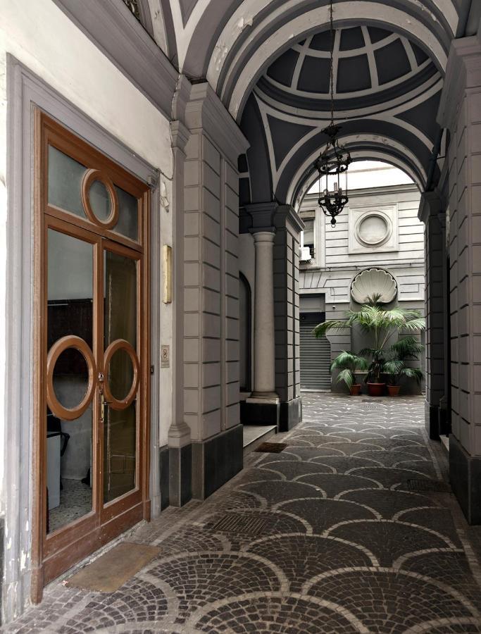 Elegant Apartment At Chiaia By Wonderful Italy Neapel Exterior foto